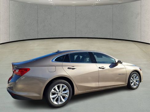 Used 2024 Chevrolet Malibu LT image 5