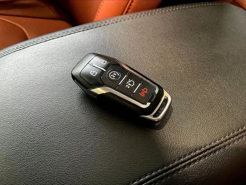 Used 2015 Ford Edge Titanium w/ Equipment Group 302A FWD image 32