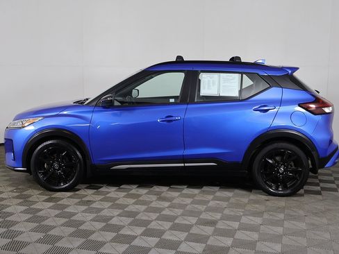 Used 2021 Nissan Kicks SR w/ SR Premium Package image 16