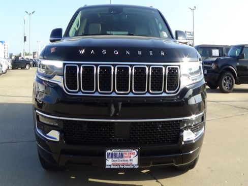 Certified 2025 Jeep Wagoneer 4WD w/ Premium Group I image 3