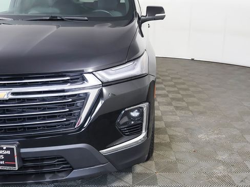 Used 2023 Chevrolet Traverse LT w/ Rear Camera Mirror Package AWD/4WD image 15