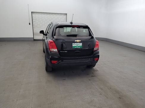 Used 2017 Chevrolet Trax LS AWD/4WD image 6