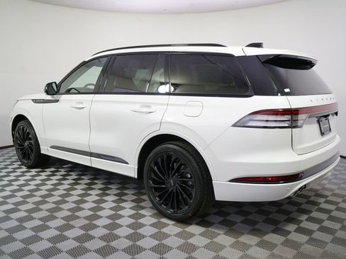 New 2026 Lincoln Aviator Reserve AWD/4WD image 3