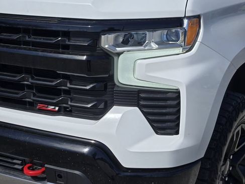 Used 2023 Chevrolet Silverado 1500 LT Trail Boss w/ Protection Package AWD/4WD image 9