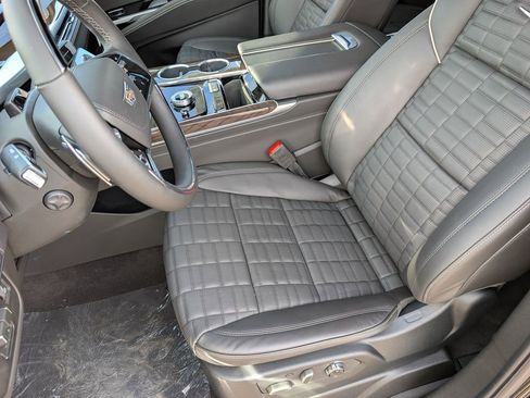 Certified 2026 Cadillac Escalade ESV Platinum Sport AWD/4WD image 10