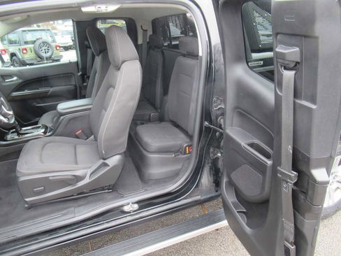 Used 2019 GMC Canyon SLE w/ SLE Convenience Package image 39