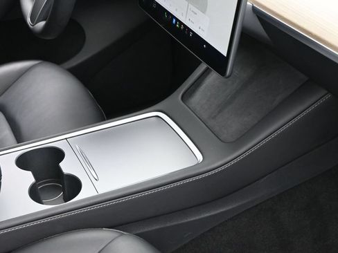 Used 2022 Tesla Model Y Performance AWD/4WD image 28