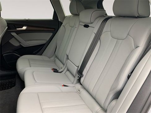 Used 2022 Audi Q5 2.0T Premium Plus image 13