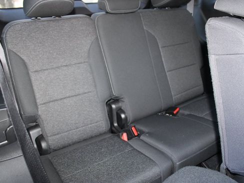 Used 2024 Chevrolet Traverse LS image 19