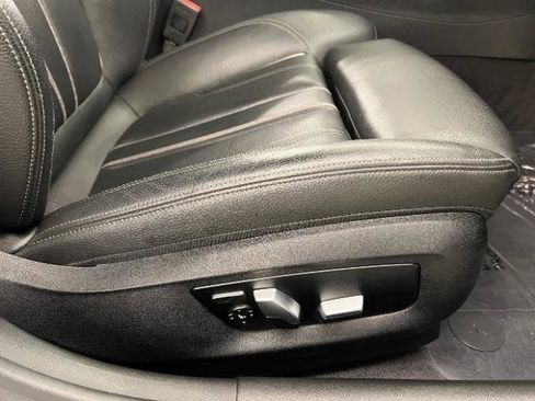Used 2018 BMW 530i xDrive AWD/4WD image 26