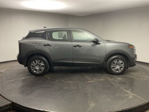 Used 2025 Nissan Kicks S image 9