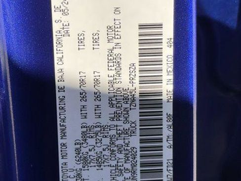 Certified 2024 Toyota Tacoma TRD Off-Road image 30