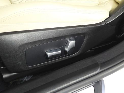 Certified 2023 BMW 330i Sedan RWD image 23