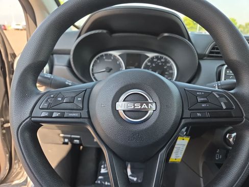 Used 2025 Nissan Versa S w/ Trunk Package FWD image 23
