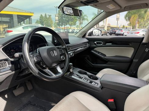 Used 2022 Honda Civic Touring image 15