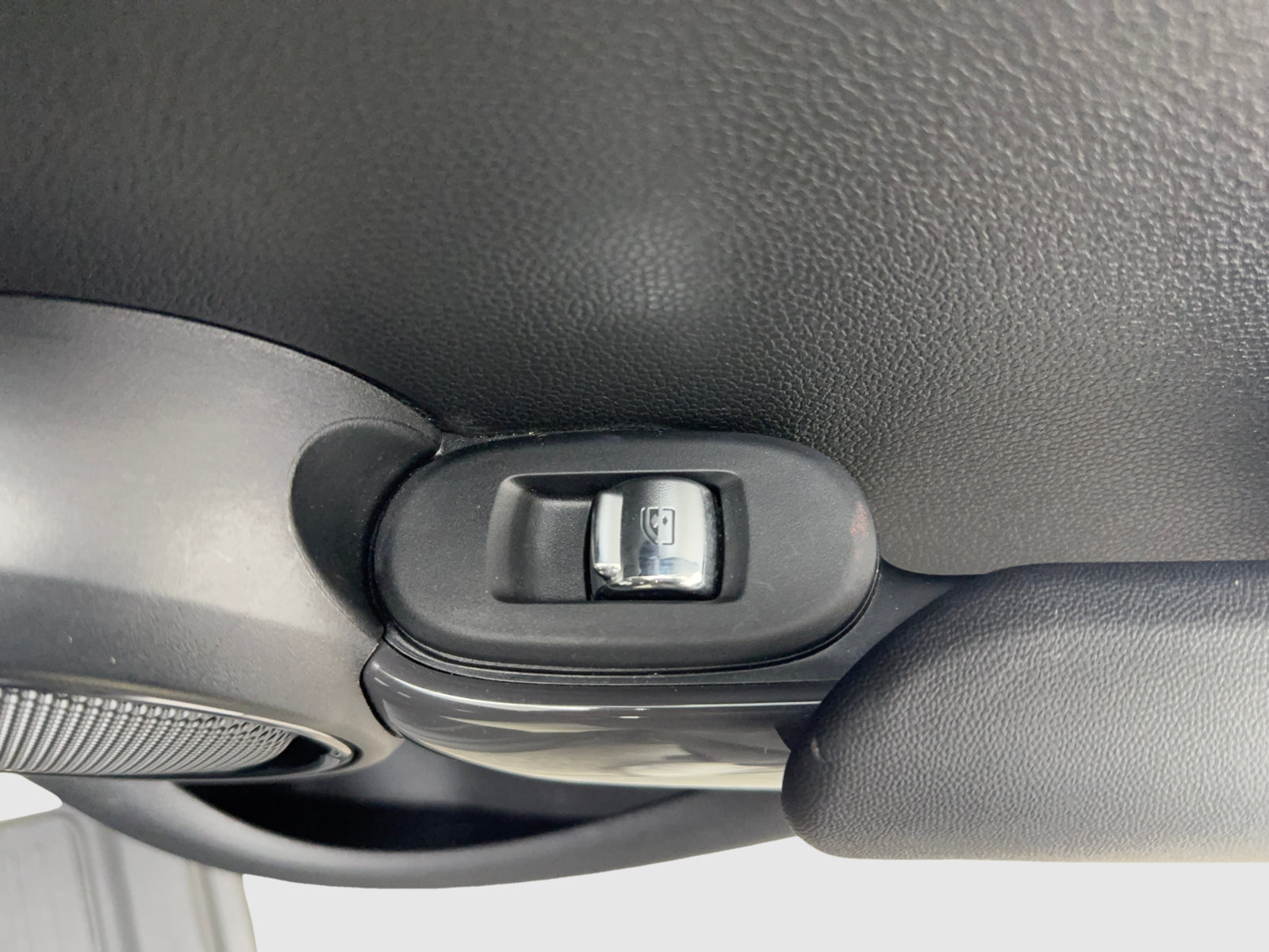 Used 2020 MINI Cooper 4-Door Hardtop FWD image 38