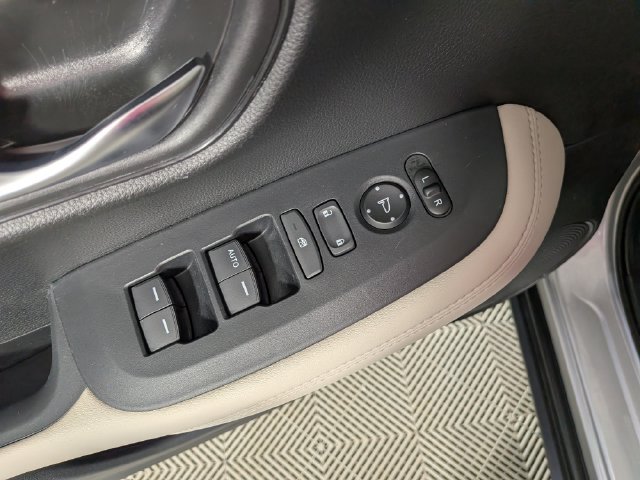 Used 2024 Honda HR-V LX image 15