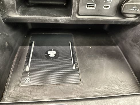 Used 2024 Honda Pilot Touring image 18