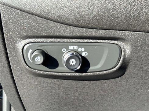 Certified 2024 Chevrolet Equinox RS w/ RS Leather Package image 19