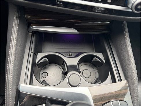 Used 2020 BMW M550i xDrive w/ Dynamic Handling Package image 29