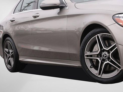 Used 2020 Mercedes-Benz C 300 4MATIC Sedan image 3