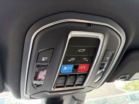 New 2026 Jeep Grand Cherokee Limited AWD/4WD image 21