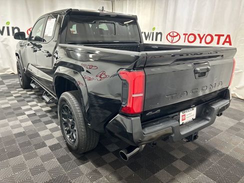 Used 2025 Toyota Tacoma SR5 image 3