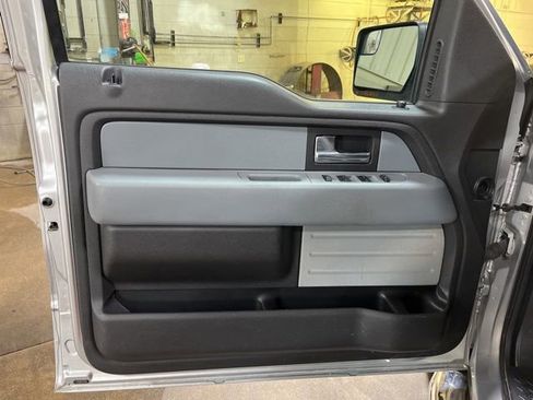 Used 2013 Ford F150 XLT w/ XLT Chrome Pkg image 12