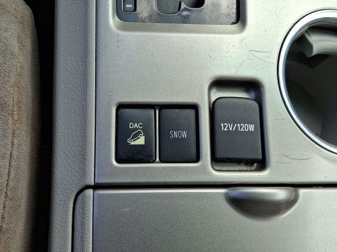 Used 2013 Toyota Highlander 4WD w/ Cold Weather Pkg image 22