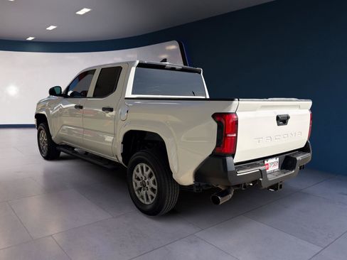 Used 2025 Toyota Tacoma SR image 3