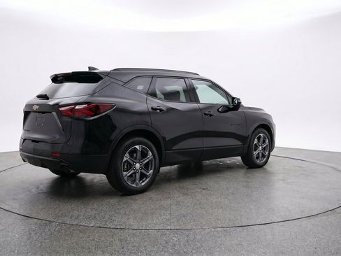 Used 2025 Chevrolet Blazer LT FWD image 9