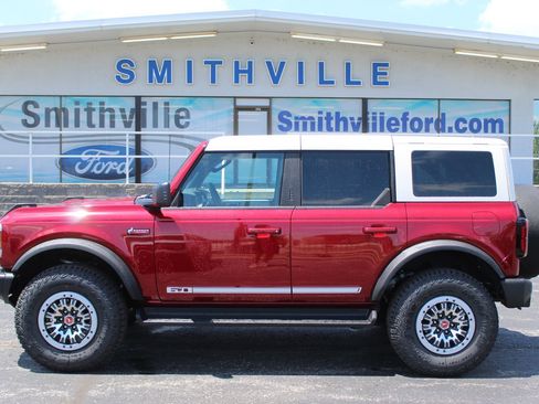 New 2026 Ford Bronco Outer Banks w/ Sasquatch Package AWD/4WD image 2