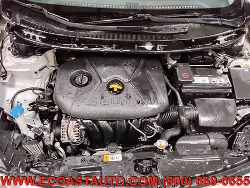Used 2016 Hyundai Elantra GT FWD image 9