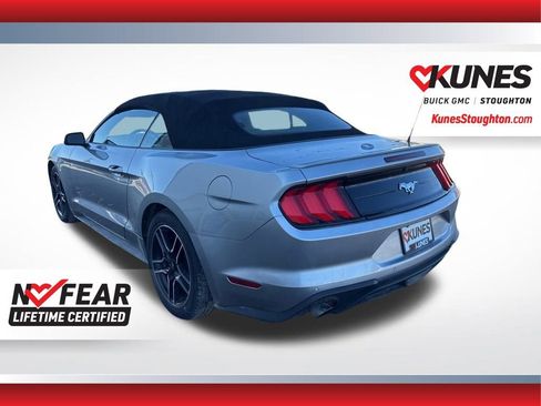 Used 2023 Ford Mustang Convertible image 9