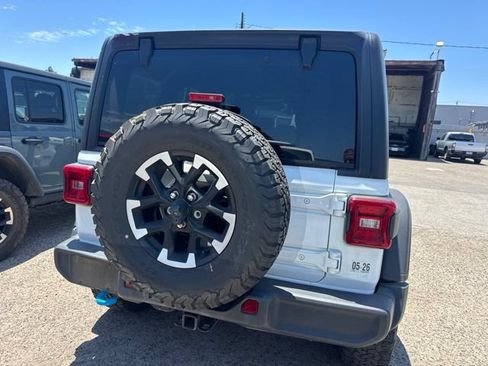 Used 2024 Jeep Wrangler Unlimited Rubicon 4xe AWD/4WD image 6