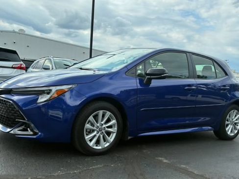 Used 2026 Toyota Corolla SE FWD image 1