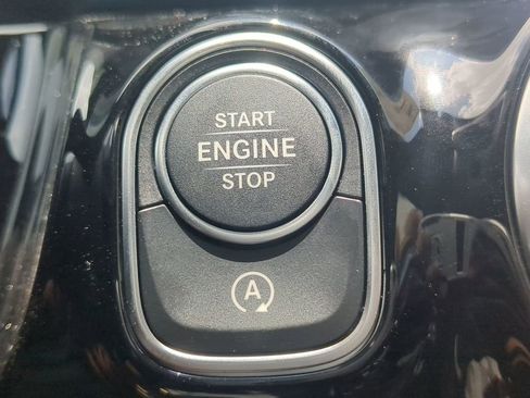 New 2025 Mercedes-Benz GLA 250 image 14