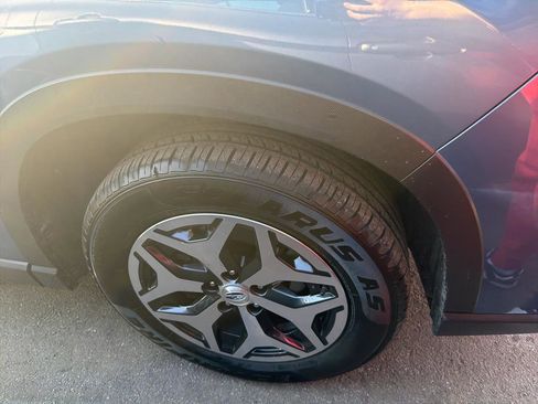 Used 2024 Subaru Forester Premium image 4