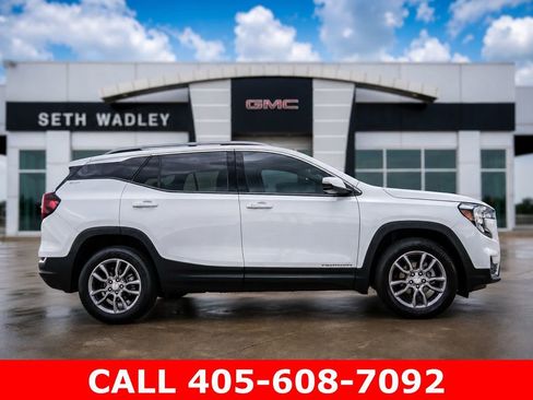 Certified 2024 GMC Terrain SLT AWD/4WD image 8