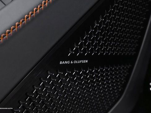 Used 2025 Lamborghini Urus SE image 22