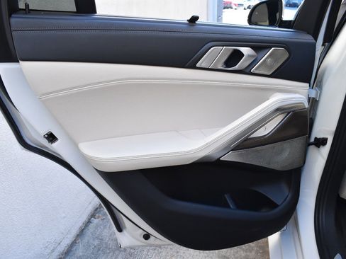 Used 2020 BMW X6 xDrive40i w/ Executive Package image 23