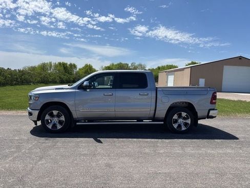 Used 2024 RAM 1500 Laramie AWD/4WD image 3