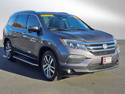 Used 2016 Honda Pilot Touring image 7