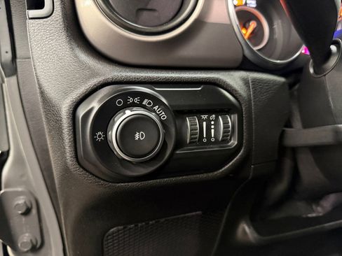 Used 2020 Jeep Wrangler Willys image 21