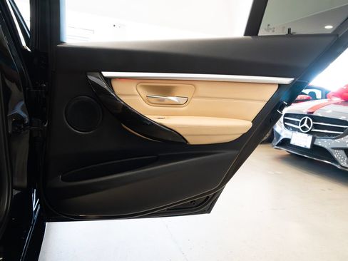 Used 2018 BMW 330i Sedan RWD image 21