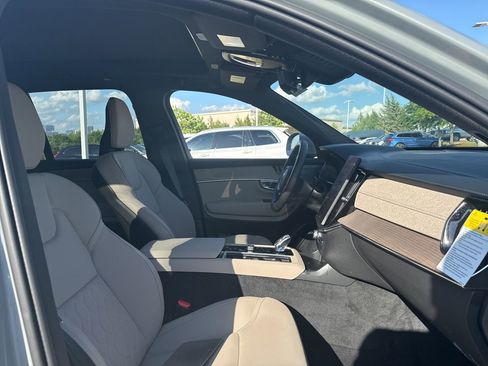 Used 2026 Volvo XC90 T8 Plus w/ Protection Package Premier image 10