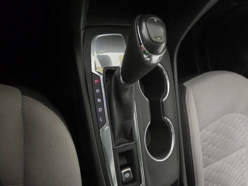 Used 2018 Chevrolet Equinox LS FWD image 22