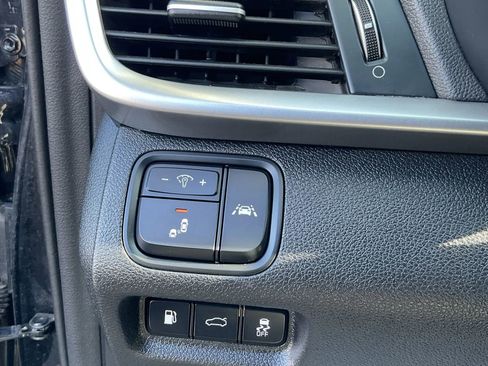 Used 2020 Kia Optima LX image 23