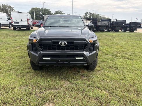 Used 2024 Toyota Tacoma TRD Off-Road AWD/4WD image 2