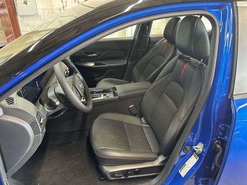 New 2026 Nissan Sentra SR FWD image 13